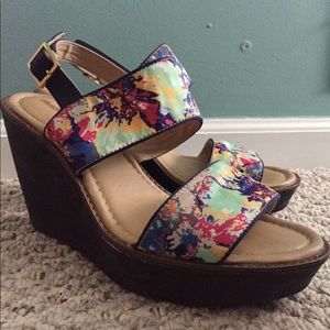 Hush Puppies Wedges Size 9